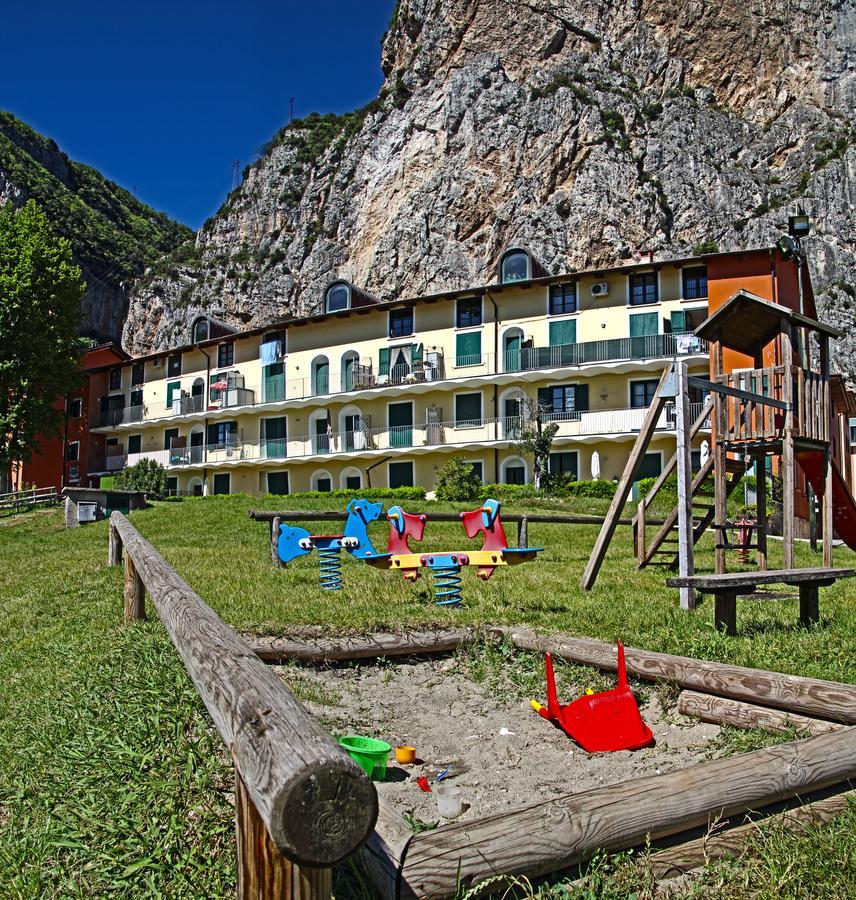 Campione Ora Apartments By Gardadomusmea Campione del Garda Exterior foto