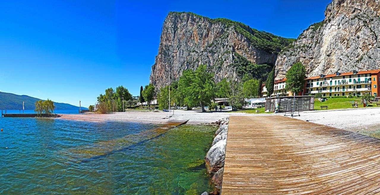 Campione Ora Apartments By Gardadomusmea Campione del Garda Exterior foto